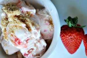 Strawberry Cheesecake Frozen Yogurt 2