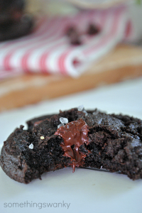 Salted Dark Chocolate Peanut Butter Cookies #recipes #dessert #cookies