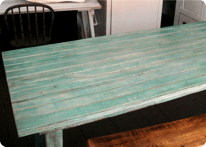 beautiful blue whitewashed table