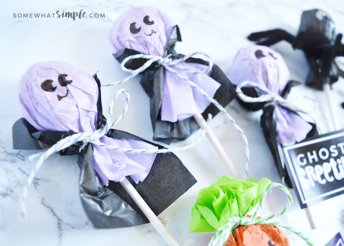 vampire Halloween lollipops