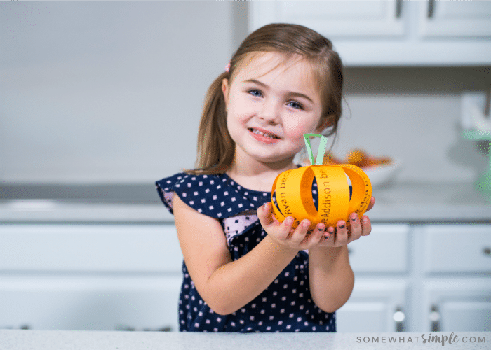 DIY Fall Decorations - "I Love You" Fall Garland