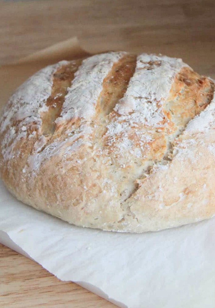 a fresh baked loaf of Artisan Bread using this quick and easy Recipe