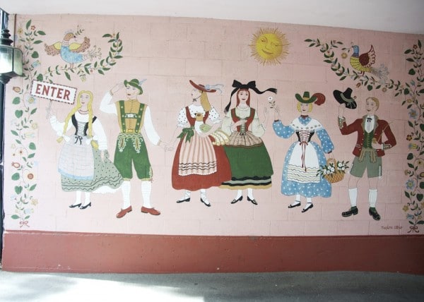 the hofsas house mural
