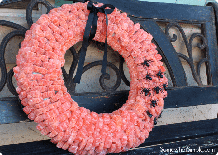 halloween_candy_wreath_5