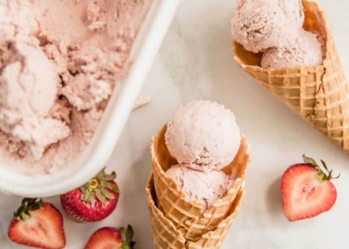 homemade strawberry ice cream