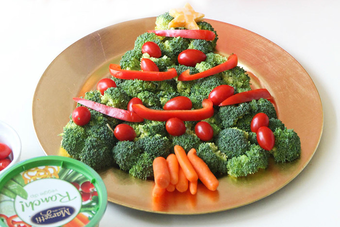 a Christmas Tree Veggie Tray