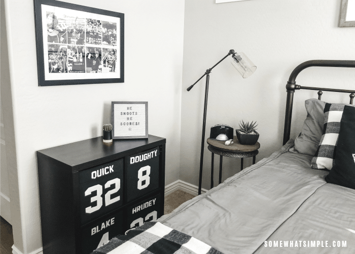 boys hockey room shelf that looks like jerseys