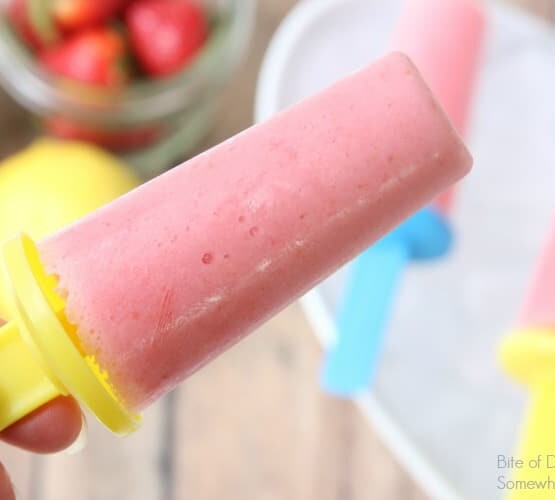 Strawberry Lemonade Frozen Yogurt Pops