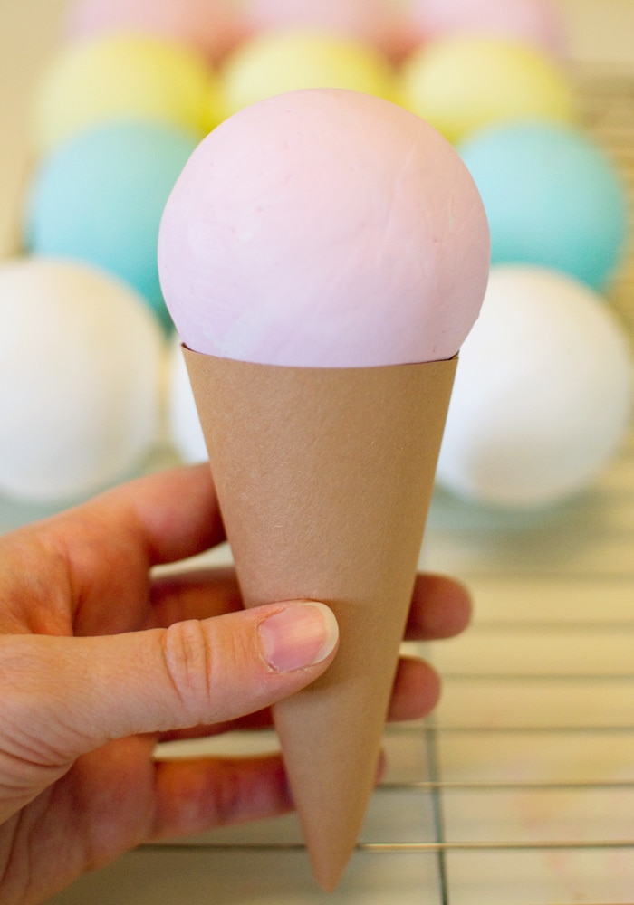 How to make an easy ice cream cone craft.