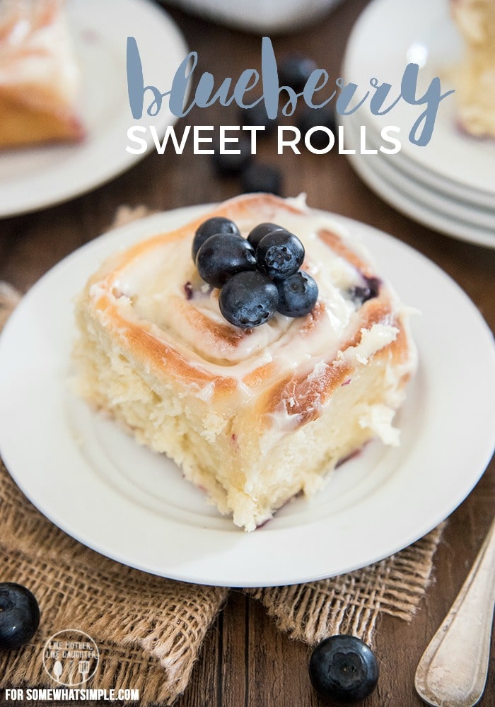 1 Hour Blueberry Sweet Rolls Recipe via @somewhatsimple