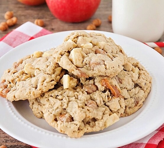 Caramel Apple Oatmeal Cookies