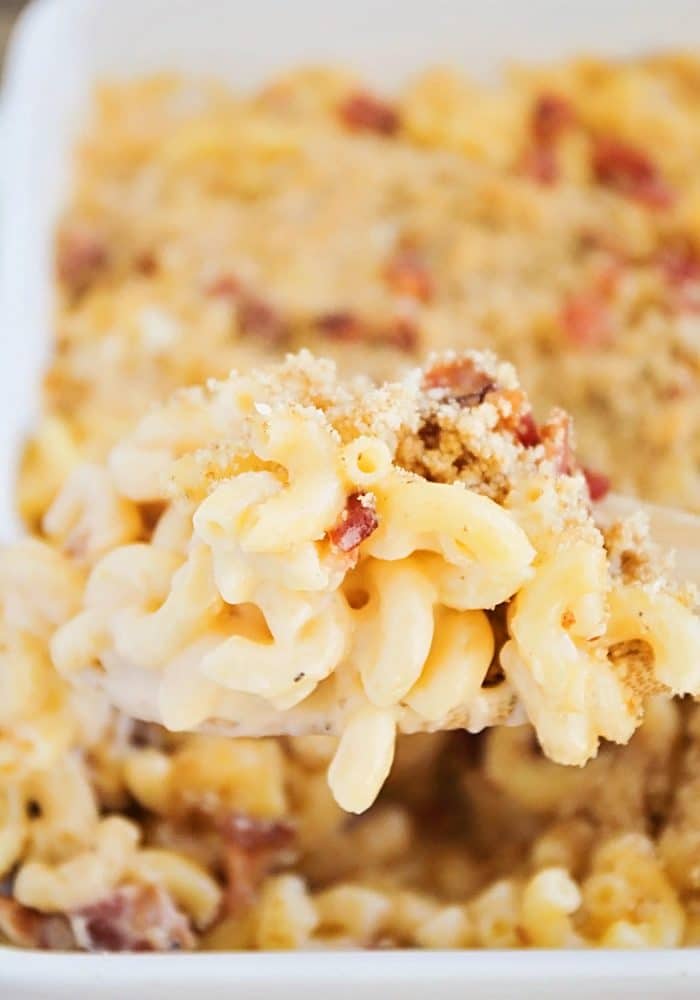 macaroni and cheese with bacon