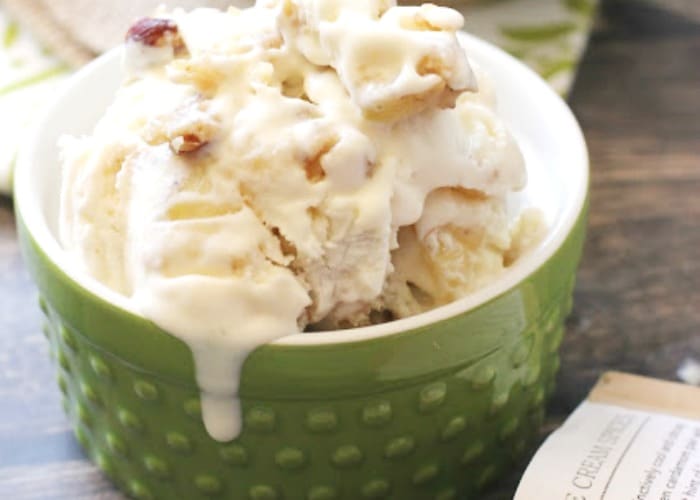 Apple Crisp Ice Cream