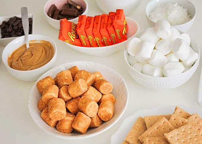 s'mores buffet ingredients