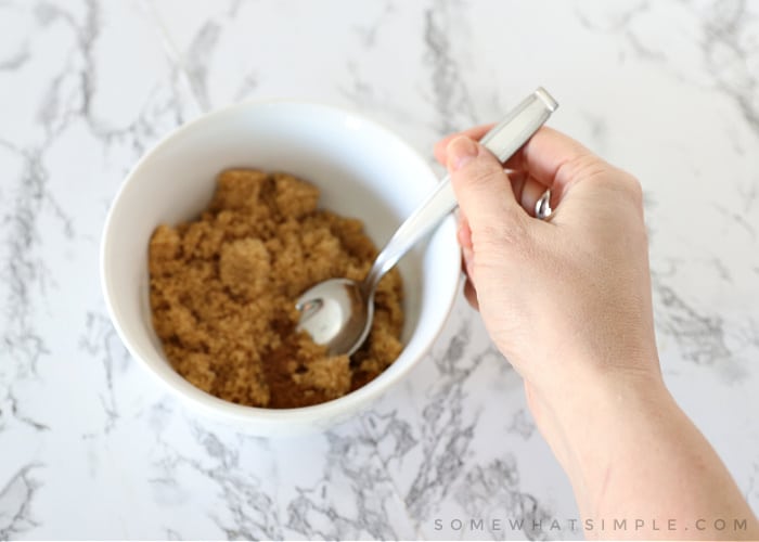 bowl of cinnamon and brown sugar being mixed