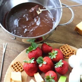 Easy Chocolate Caramel Fondue