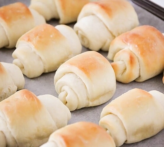 lion house rolls