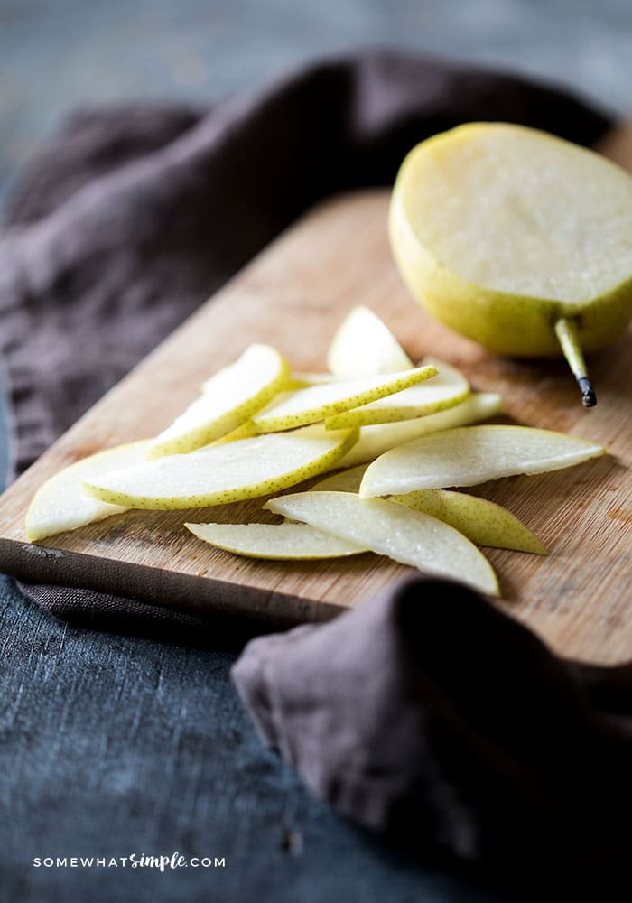 This pear walnut salad is a simple, healthy salad which is crunchy, loaded with flavour and is the perfect side for a meal!