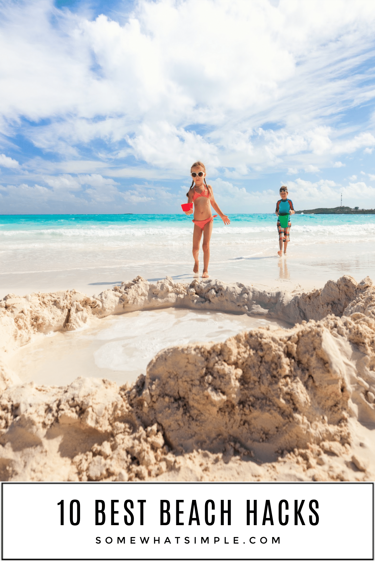 Sunscreen, sand, snacks, and safety tips - here are 10 beach hacks for a fun, comfortable, and safe trip to the beach! via @somewhatsimple