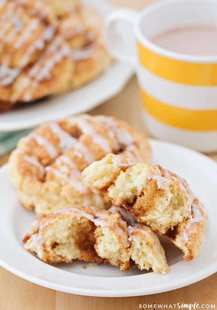 flaky cinnamon roll scones