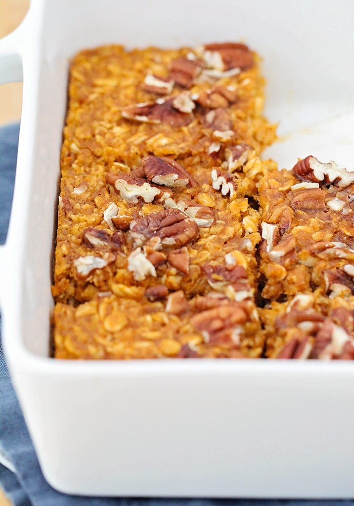 This lightly sweetened pumpkin pie baked oatmeal is the perfect healthy breakfast to start the day! It's easy to make, and tastes great too!