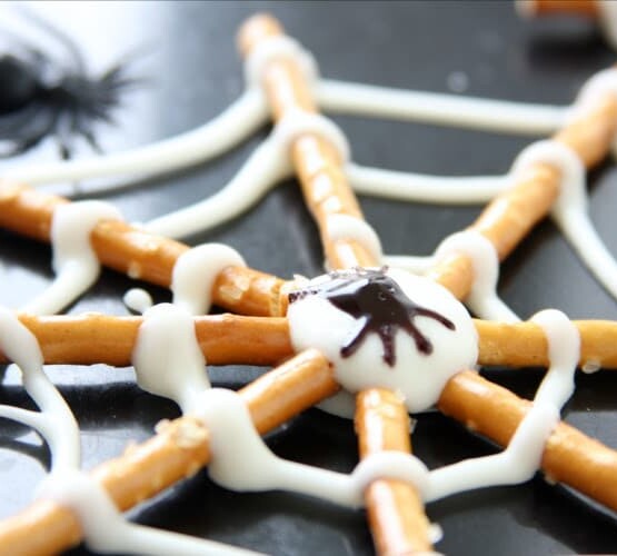 Pretzel Spider Cookies