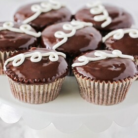 Homemade Hostess Cupcakes