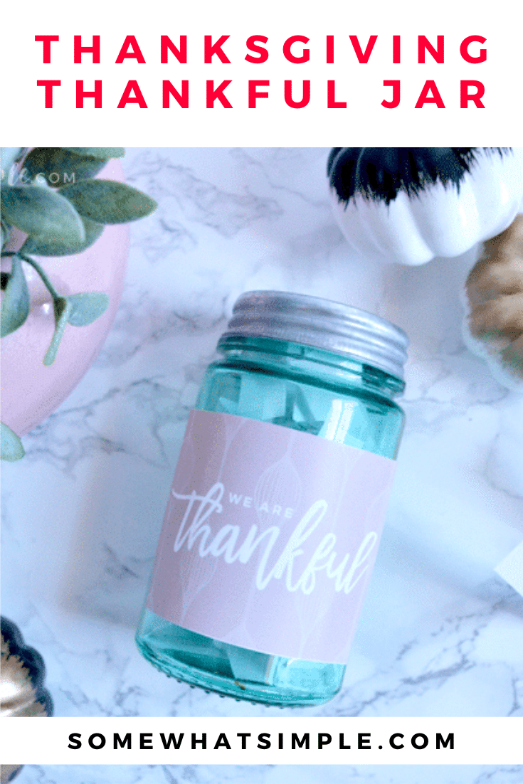 Thanksgiving is one of my favorite holidays of the year. This fun Thanksgiving, thankful countdown jar is a great way to get ready for Thanksgiving. Start making your own countdown jar by downloading your free printable right now! via @somewhatsimple