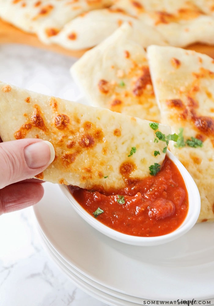 30 Minutes Cheesy Breadsticks Somewhat Simple