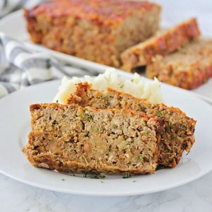 Easy Meatloaf Recipe (Only 4 Ingredients) | Somewhat Simple
