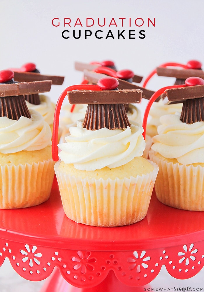 Whether you're celebrating your kindergarten, high school or college graduate, these easy graduation cupcakes are the perfect addition for your celebration! via @somewhatsimple