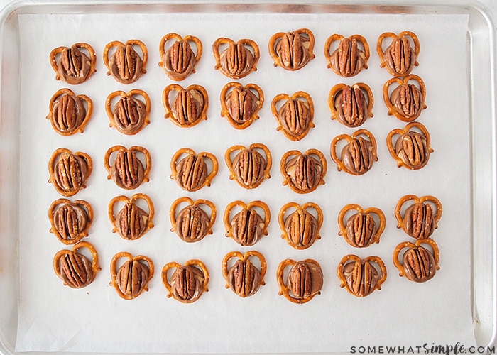 chocolate pretzel turtles recipe with pecans