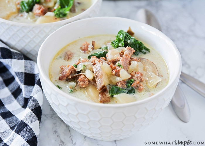 a bowl of zuppa toscana soup