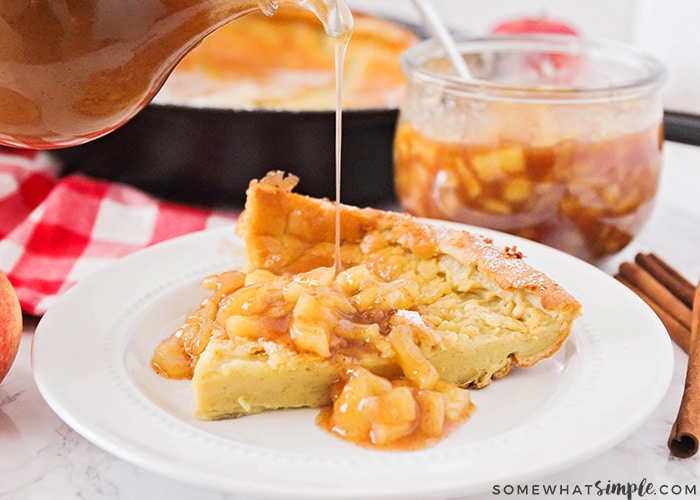 German pancakes with apple cinnamon