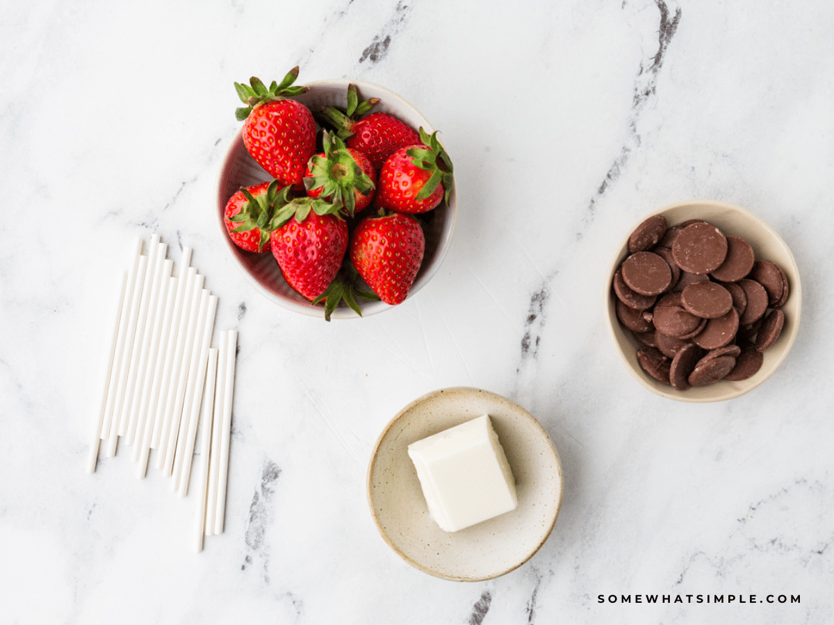 Ingredients used to make strawberry heart pops
