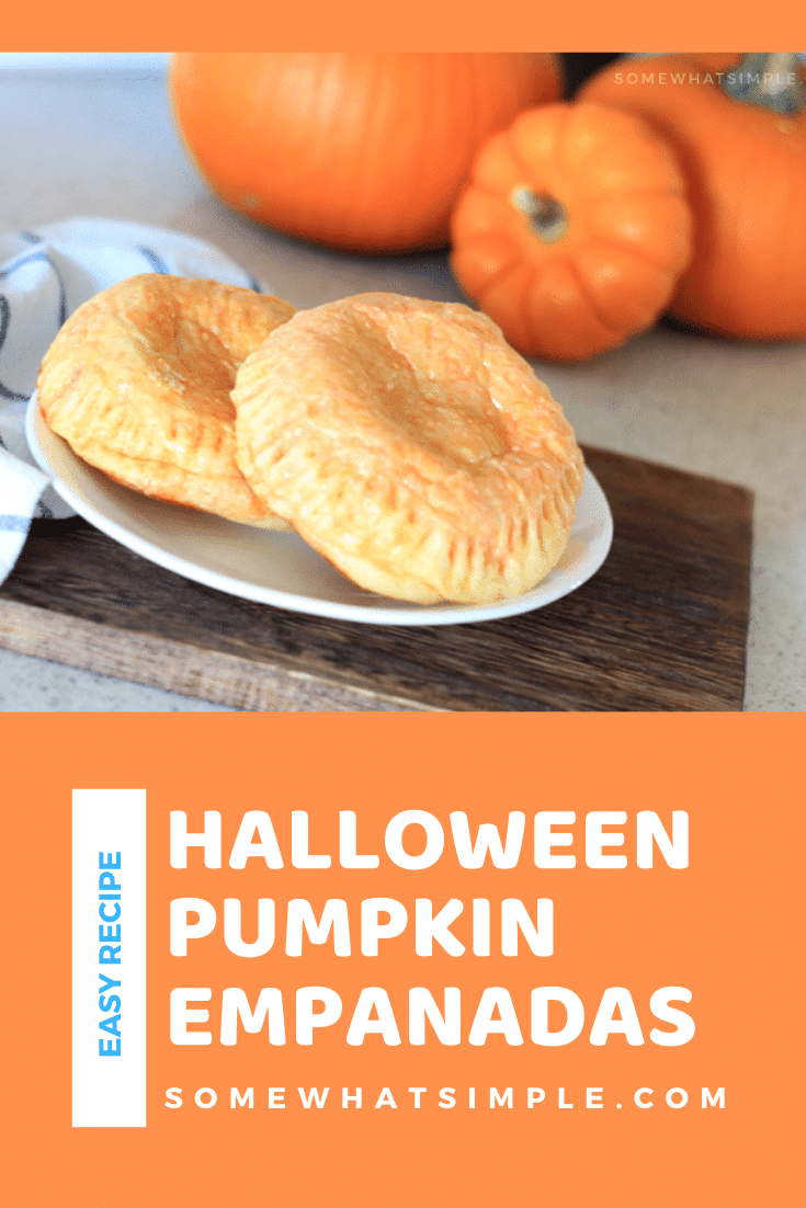 Pumpkin empanadas are a festive and filling Halloween dinner that are easy to make! These empanadas are filled with all of the delicious flavors of the classic Mexican dish but dressed up to look like a pumpkin. #pumpkinempanadas #halloweendinneridea #howtomakepumpkinempanadas #pumpkinempanadasmexican #easypumpkinempanadasrecipe via @somewhatsimple