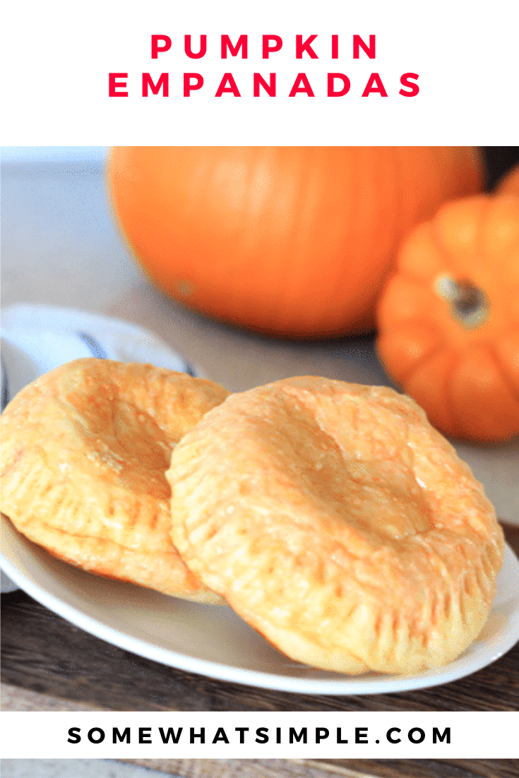 Pumpkin empanadas are a festive and filling Halloween dinner that are easy to make! These empanadas are filled with all of the delicious flavors of the classic Mexican dish but dressed up to look like a pumpkin. #pumpkinempanadas #halloweendinneridea #howtomakepumpkinempanadas #pumpkinempanadasmexican #easypumpkinempanadasrecipe via @somewhatsimple