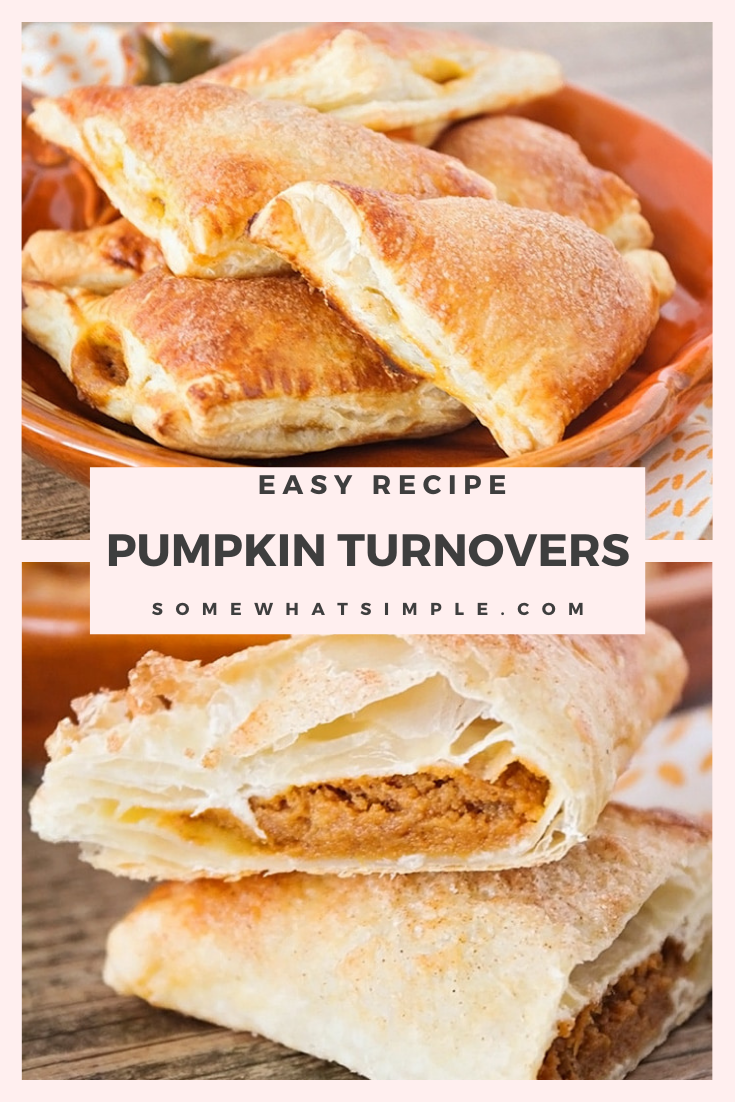 Pumpkin turnovers är det perfekta dessertbakverket att njuta av under hösten. De är lätta att göra och blir mjuka och fläckiga varje gång! Du kan njuta av dem till frukost, brunch eller bara ett eftermiddagsmat och garanterat sätta ett leende på ditt ansikte. via @somewhatsimple