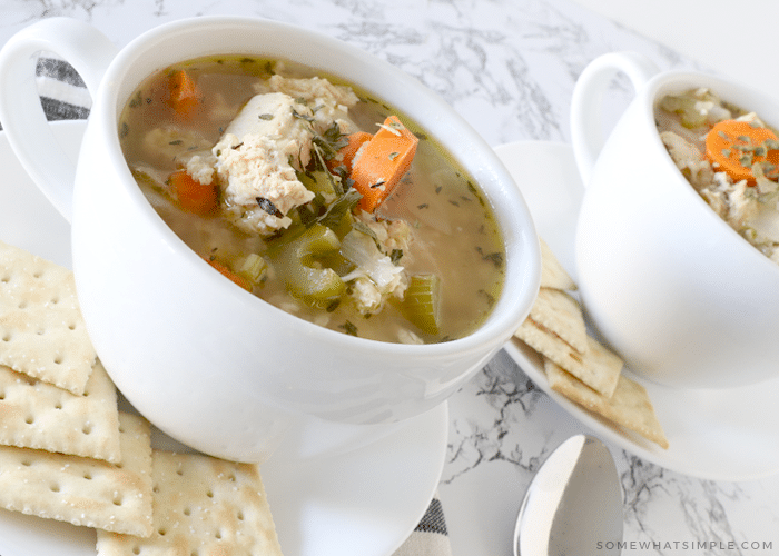 2 cups of chicken and rice soup with saltine crackers