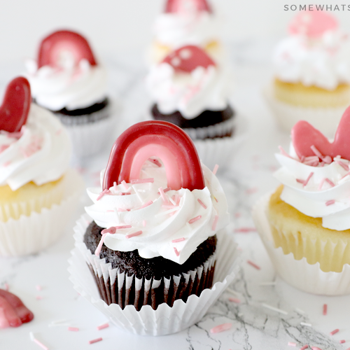 Royal Icing for Cupcakes from Somewhat Simple