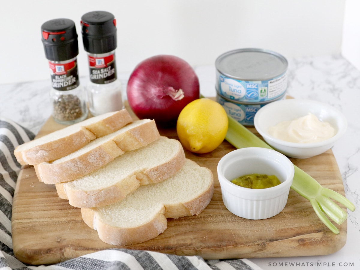 ingredients to make tuna salad