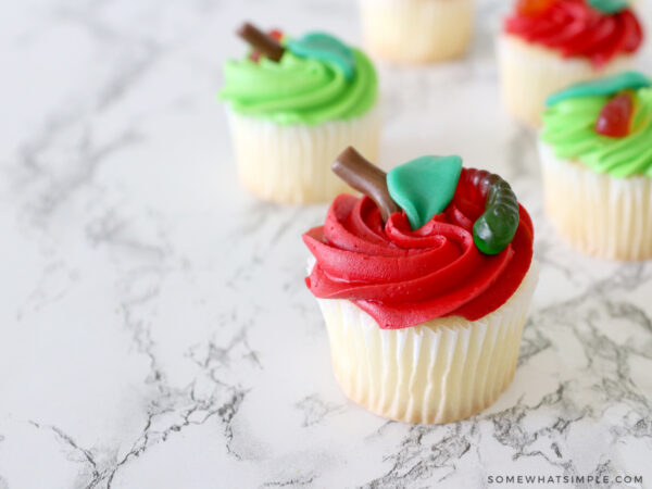 back to school apple cupcakes