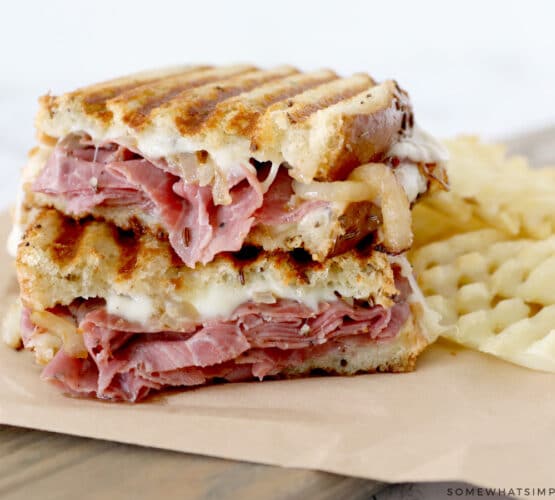 pastrami sandwich with waffle fries