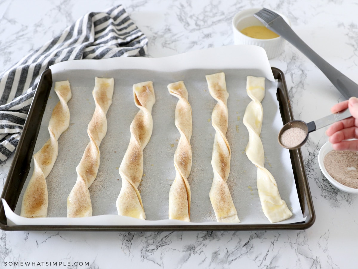 egg wash on twisted puff pastry