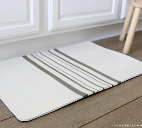 how to make a painted kitchen mat