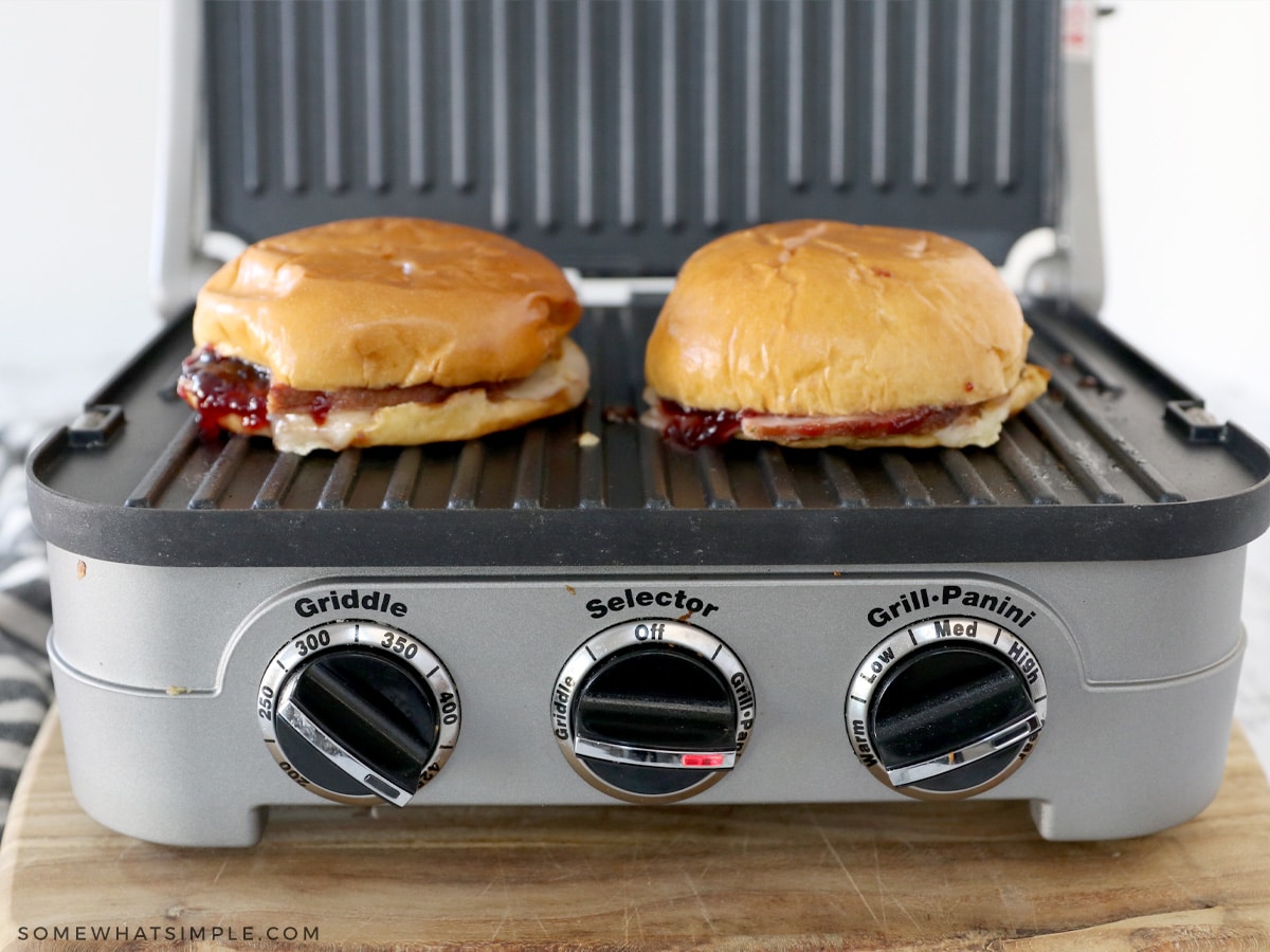 grilling 2 sandwiches on a panini maker