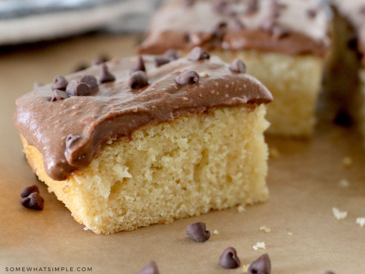 frosted yellow cake with chocolate frosting