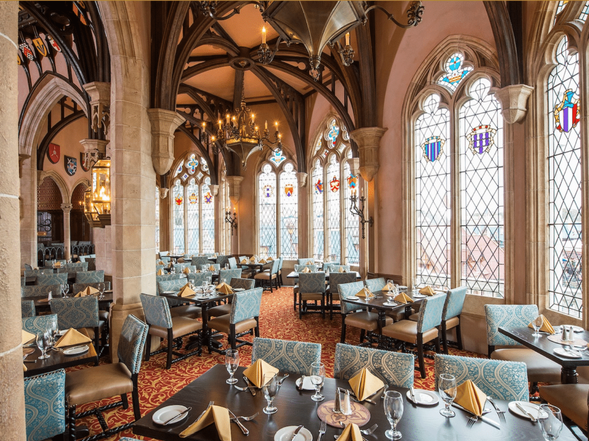 shot of an empty restaurant at disney world