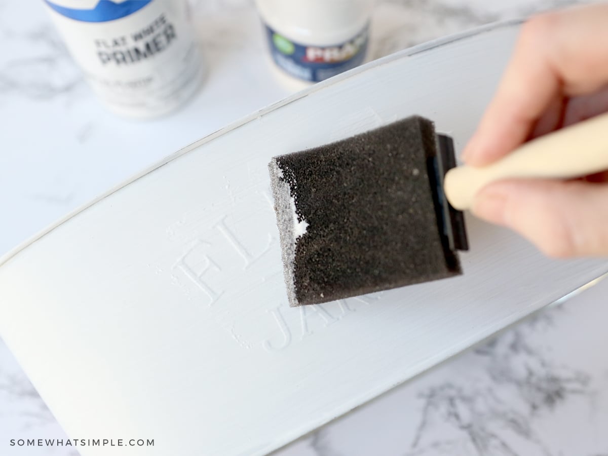 painting a planter white