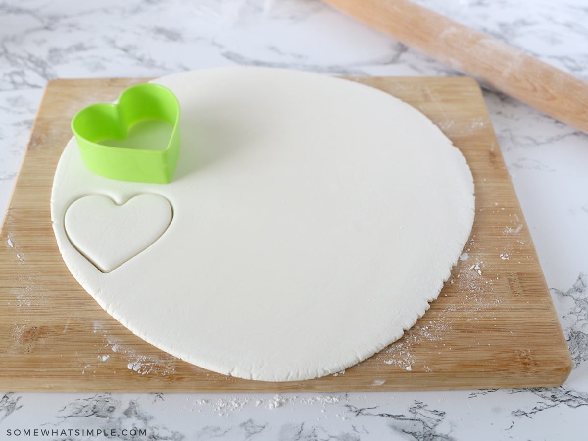 cutting fondant in hearts